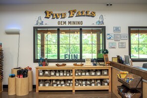 Children’s activities - Camp Fimfo Waco (Waco)
