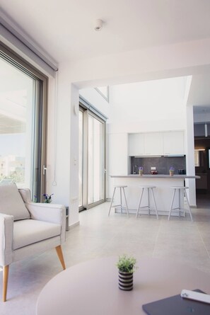 Villa, 4 chambres, balcon | Intérieur