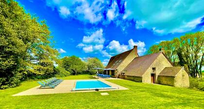Villa ChoupiniĂšre - 30 pers-Piscine-1h15 Paris