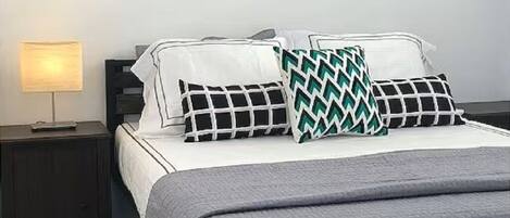 1 bedroom, desk, iron/ironing board, free WiFi