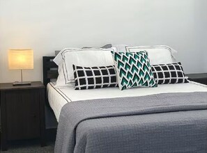 1 bedroom, desk, iron/ironing board, free WiFi
