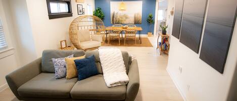 Een smart-tv en videogames