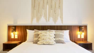 Standard Studio Suite | Premium bedding, Select Comfort beds, bed sheets, wheelchair access