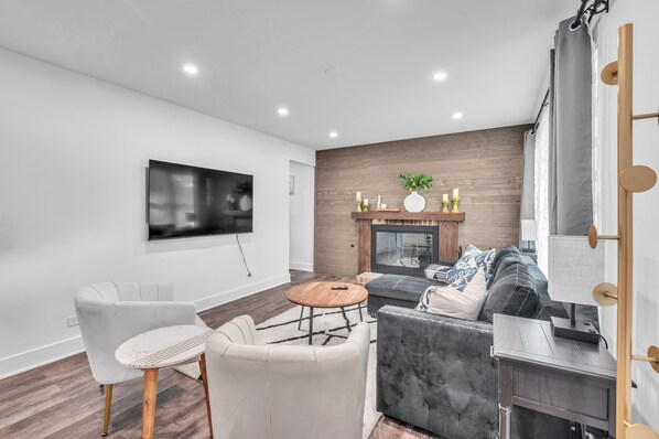 House, 2 Bedrooms | Living area | Smart TV, streaming services