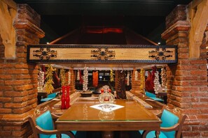 3 restaurants, breakfast, lunch, dinner served; local cuisine  - HOTEL INTEGRA Banja Luka (Banja Luka)