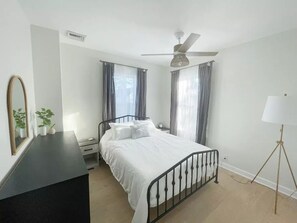 3 bedrooms, iron/ironing board, WiFi, bed sheets