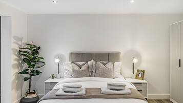 Desk, iron/ironing board, free WiFi, bed sheets