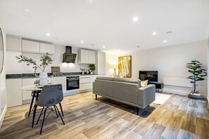 Smart TV - Lacon House 1-bedroom apartment (Cambridge)