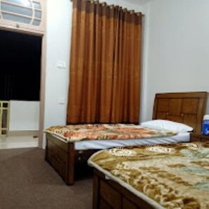 Standard-Doppelzimmer | Bügeleisen/Bügelbrett, kostenloses WLAN