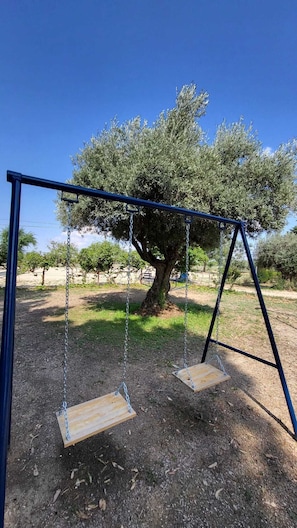 Exterior - Hostal San Martin de Montalbán (San Martin de Montalban)