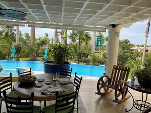 Villa, 6 Bedrooms, Accessible, Smoking | Dining