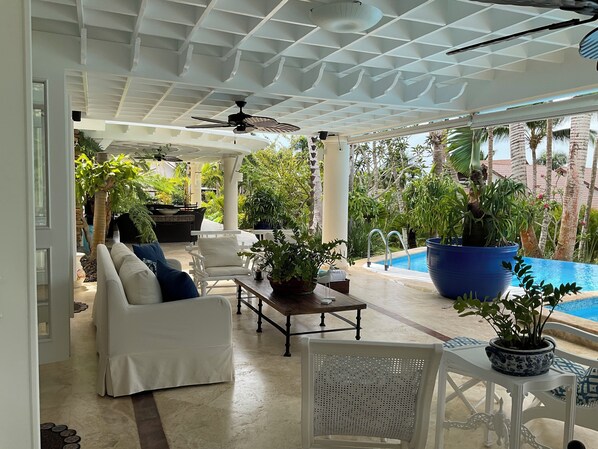 Villa, 6 habitaciones, con acceso para personas discapacitadas, para fumadores | Terraza o patio