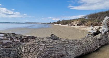 Maison de plain-pied au bout d'une impasse  à proximité de la plage