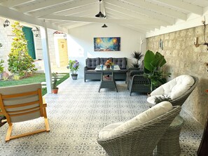 Restaurant - Müzeyyen Hanım Konağı Alaçatı 12+ (Cesme)