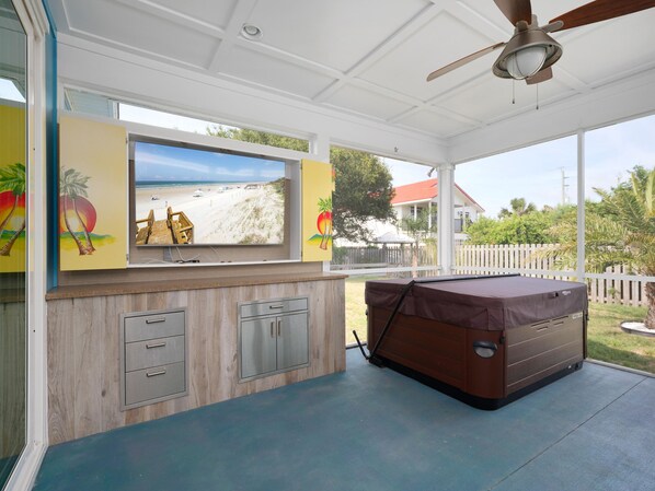 Ferienhaus, Mehrere Betten, Whirlpool, Gartenblick | Unterkunftsgelände