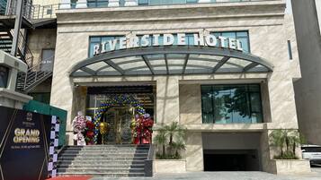 واجهة المنشأة