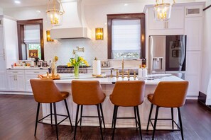 Private kitchen - Luxurious Historic 4 level home in St Elmo (Chattanooga)