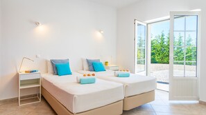 4 chambres, fer et planche à repasser, Wi-Fi gratuit, draps fournis