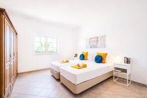 4 Schlafzimmer, Bügeleisen/Bügelbrett, kostenloses WLAN, Bettwäsche