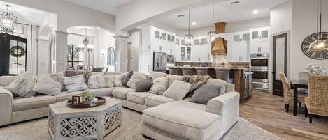 Smart TV, fireplace, stereo