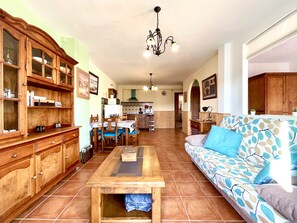 Living area - Quiet apartment with stunning mountain, river and sea views (Frigiliana)