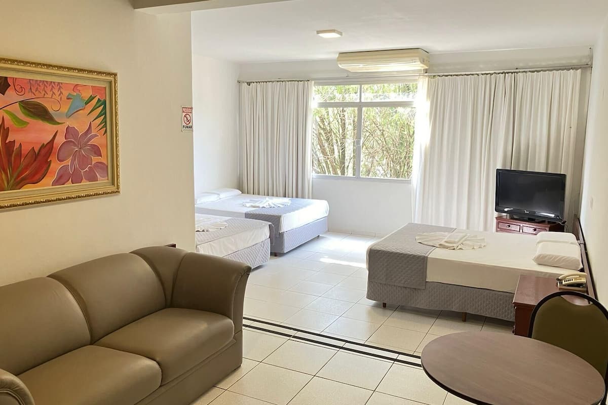 1 bedroom, minibar, desk, free WiFi