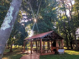 Área de parrillas y picnic