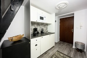 Basic Apartment | Private kitchen
