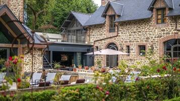 Enceinte de lâhĂ©bergement