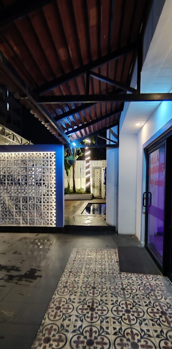 Outdoor pool - Villa Samnang Boutique Hotel (Phnom Penh)