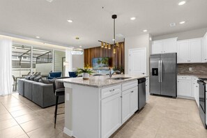 Interior - 5 Bedrooms/ 4.5 Bathrooms/Windsor Island (4306 LA) (Davenport)