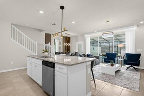 Interior - 5 Bedrooms/ 4.5 Bathrooms/Windsor Island (4306 LA) (Davenport)