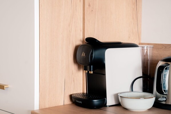 Coffee and/or coffee maker - Dieu Nérée & its sea view (Sète)
