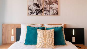 1 bedroom, iron/ironing board, travel cot, WiFi