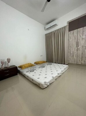 3 habitaciones, wifi gratis y ropa de cama 