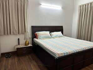 3 bedrooms, free WiFi, bed sheets - MSD   Nest (Greater Noida)