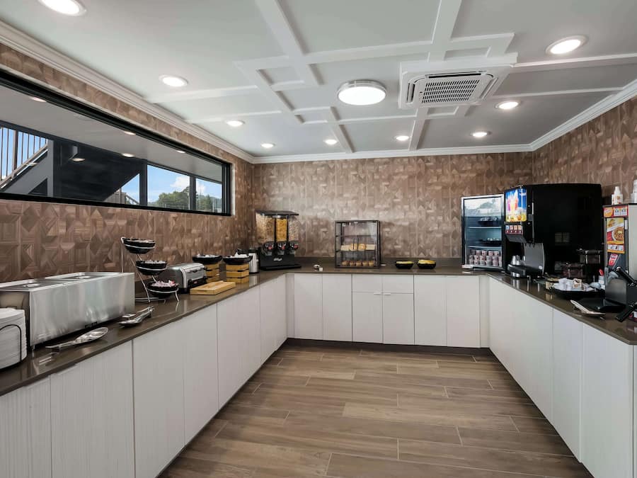 Free daily full breakfast