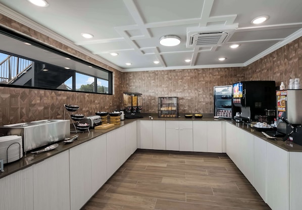 Colazione completa inclusa, servita tutte le mattine