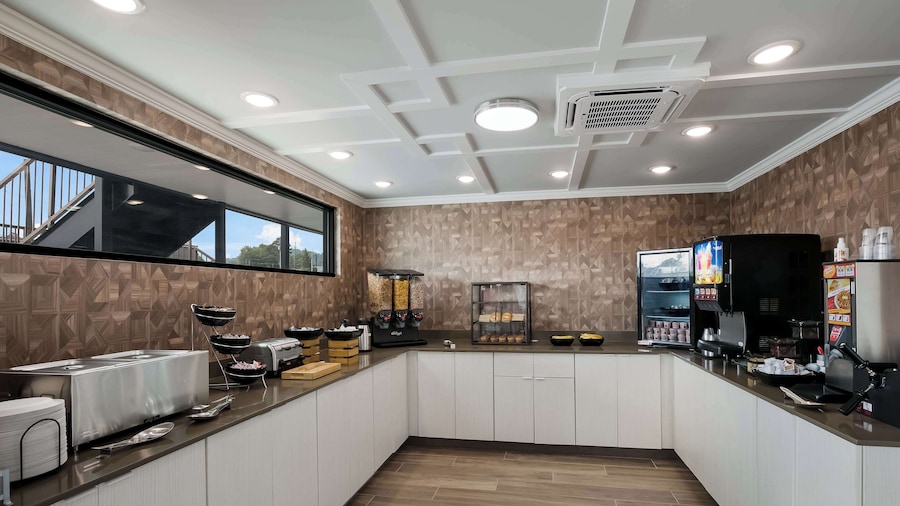 Surestay Plus By Best Western Pigeon Forge