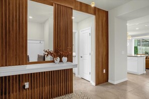 Interior - 5 Bedrooms/ 4 Bathrooms/ Windsor Island (4310 LA) (Davenport)