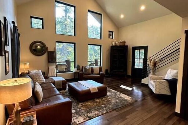 Living Room Main Level
