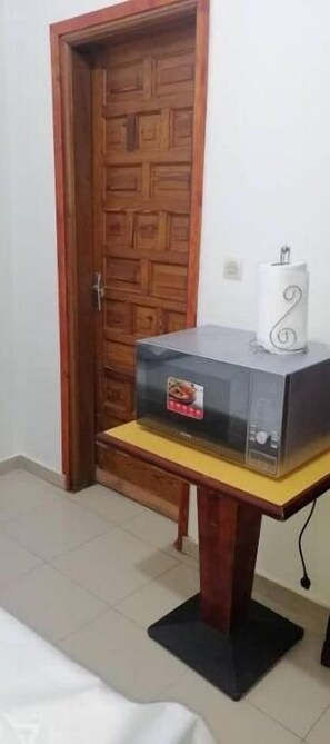 Interior - Apartment 3 Upstairs 4 bedroom/ 3 bathroom (Dakar)