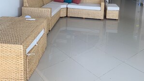 เคบิน, 4 ห้องนอน, พร้อมสิ่งอำนวยความสะดวกสำหรับผู้พิการ, สูบบุหรี่ได้ | ห้องนั่งเล่น