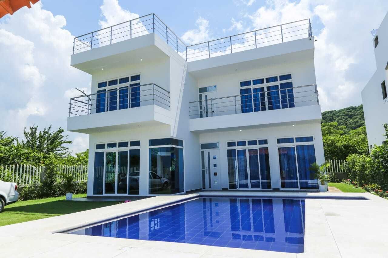 Hytte - 4 soveværelser - handicapvenligt - ryger | Overnatningsstedets facade