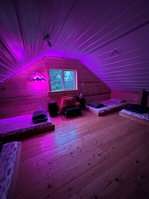 3 bedrooms, free WiFi, bed sheets - Cozy Cabin w/ Waterfall near Glacier National Park (East Glacier Park)