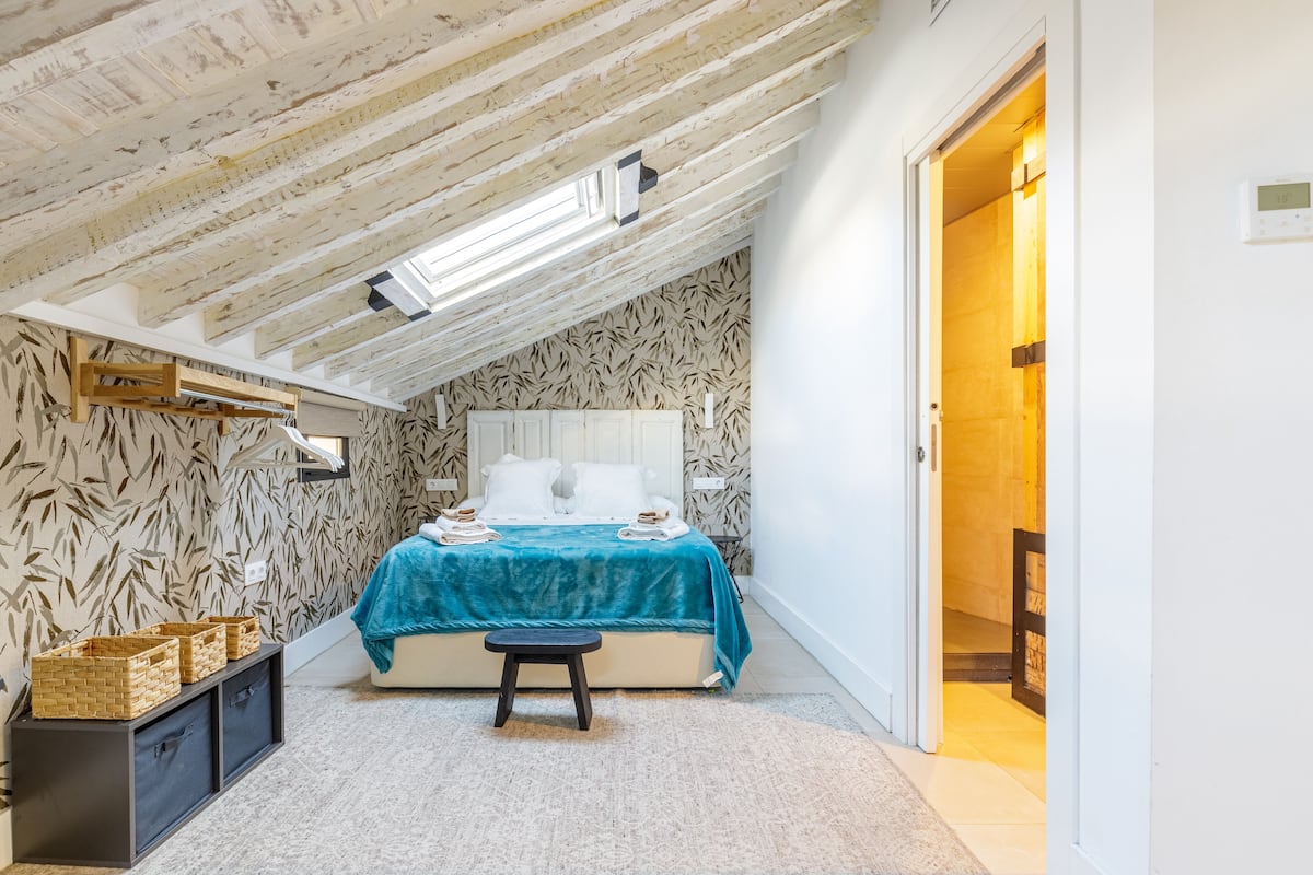 Studio | 1 bedroom, cots/infant beds, free WiFi, bed sheets