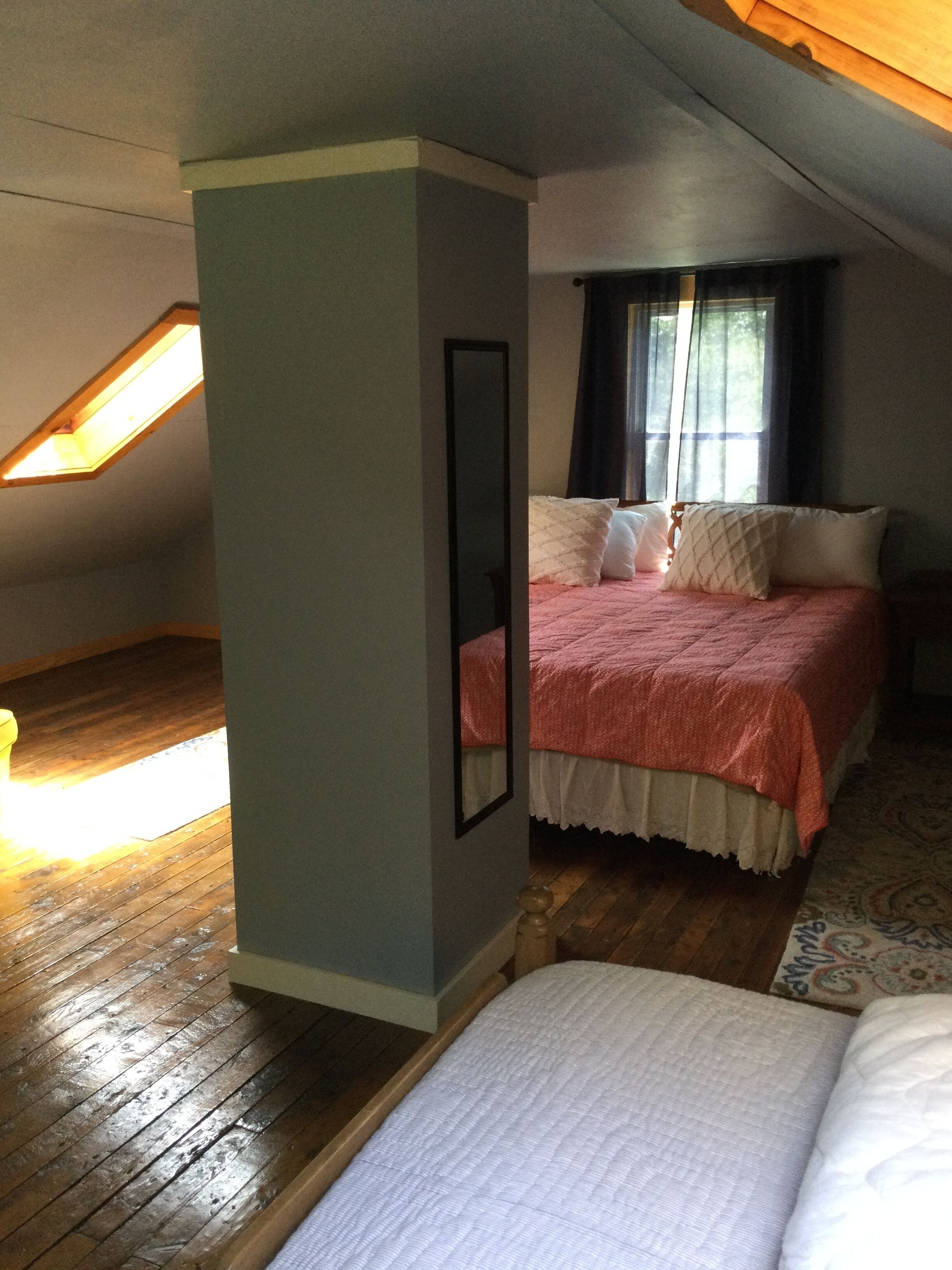 2 bedrooms, desk, iron/ironing board, free WiFi