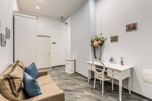 Living area - Agorà Borsa (Naples)