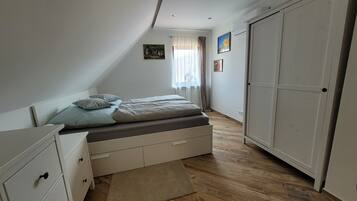 3 dormitorios, tabla de planchar con plancha, wifi y ropa de cama