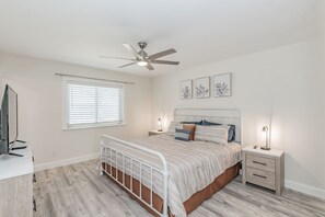 Room - 3 Bedroom 2 Bath Professionally Hosted (Coppell)